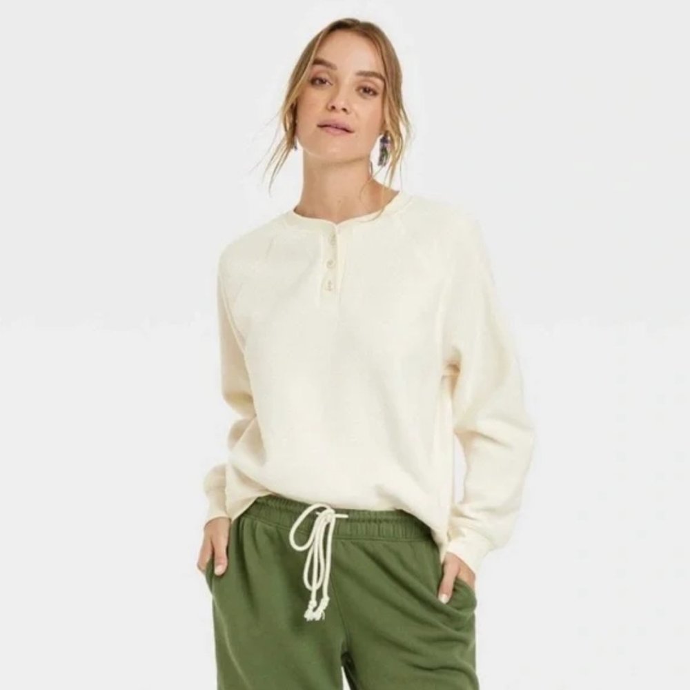 Universal Thread Cream Women's Long Sleeve Lightweight Sherpa Henley Shi…